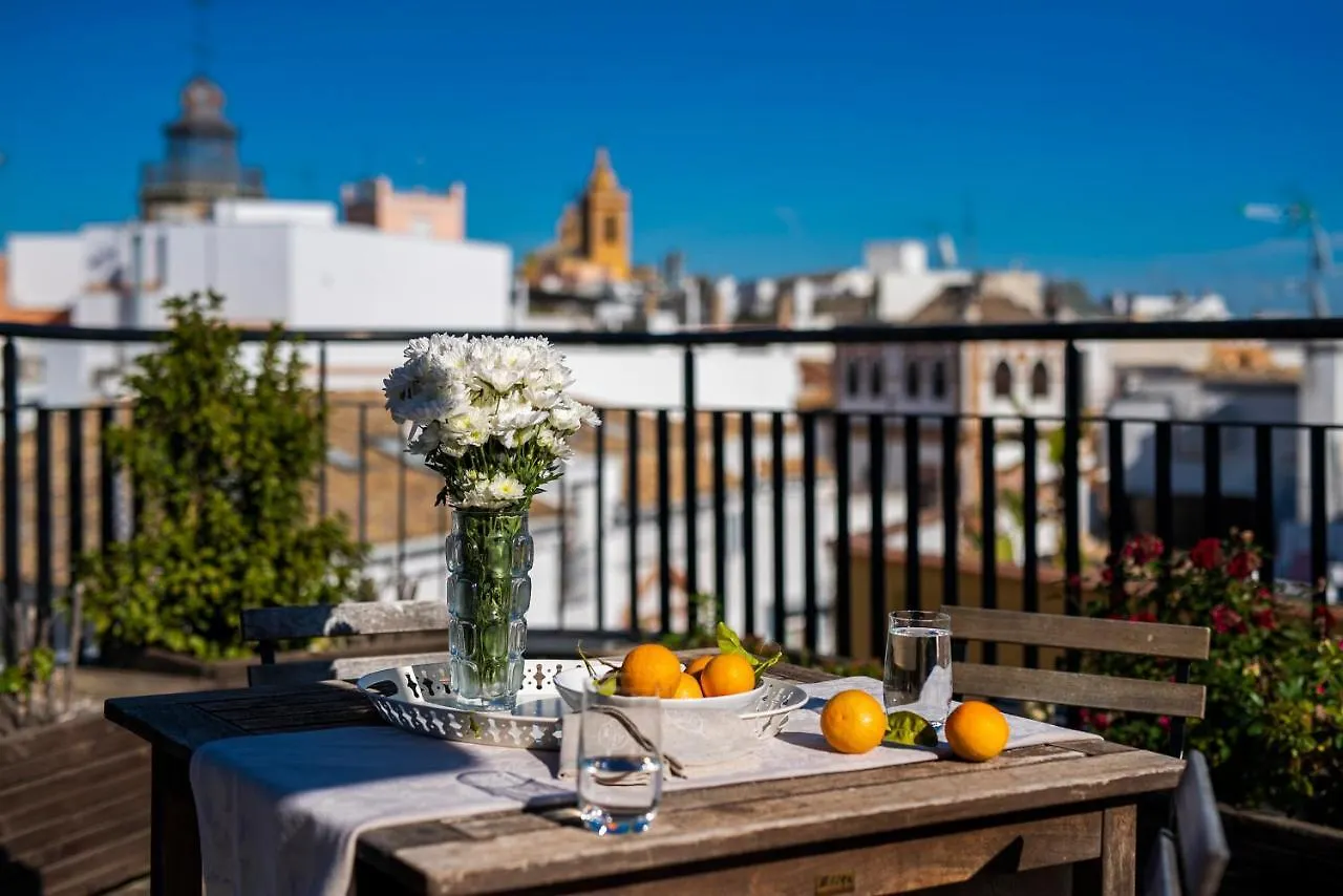 Cathedral Luxury Studio, Swimming Pool And Cathedral Views Σεβίλλη